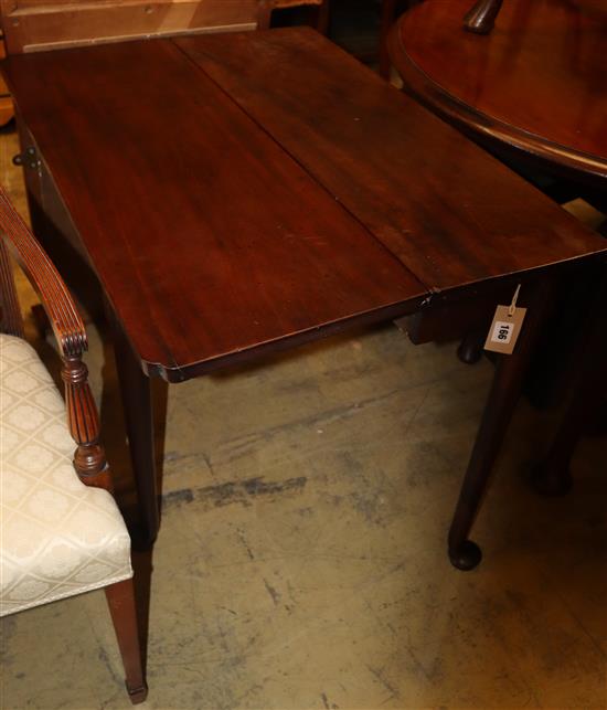 A George III mahogany drop-leaf table on plain turned legs and pad feet, 87cm extended, D.82cm, H.71cm